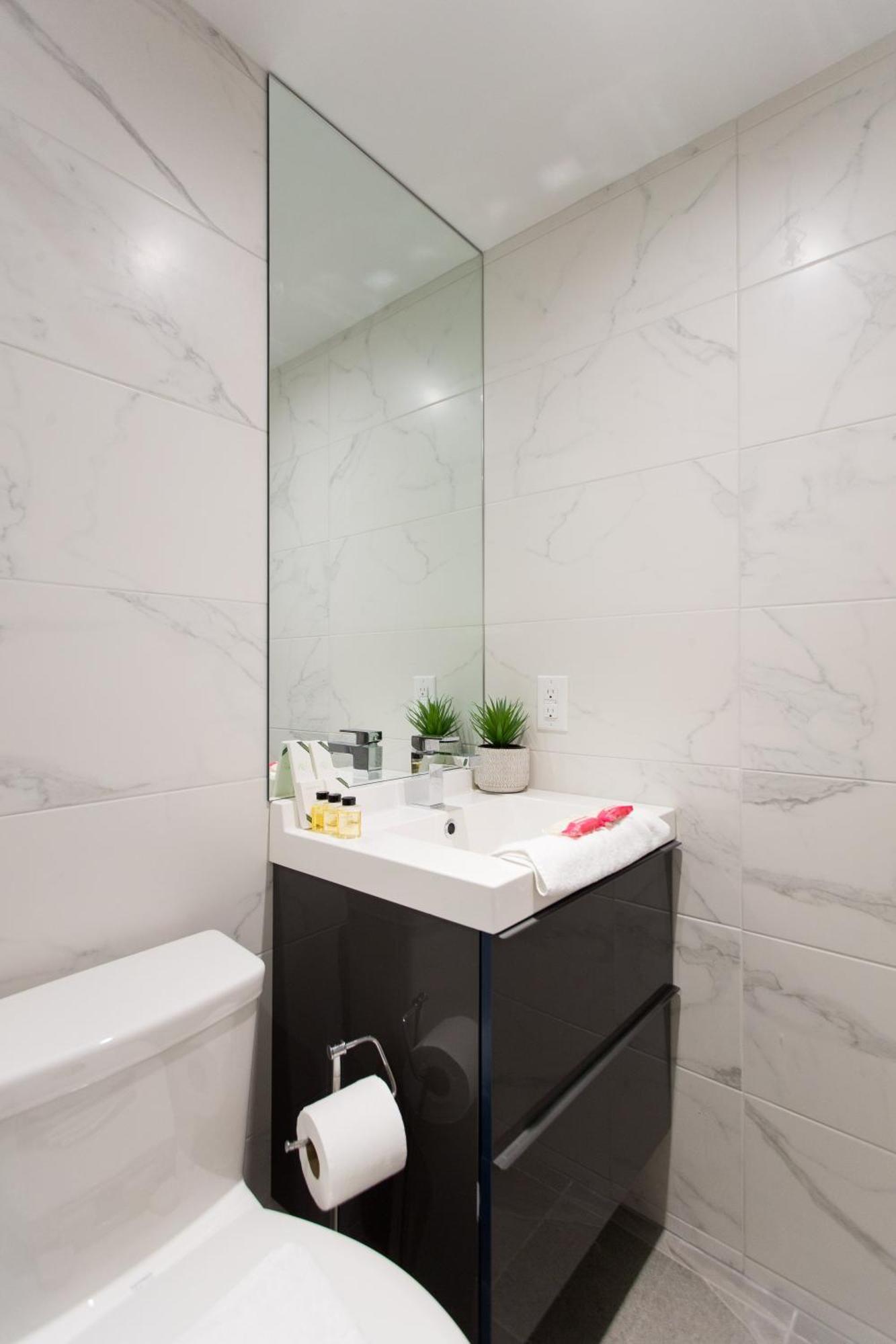 Scandinavian Studio With Full Kitchen And Bath By Den Stays Montreal Pokoj fotografie