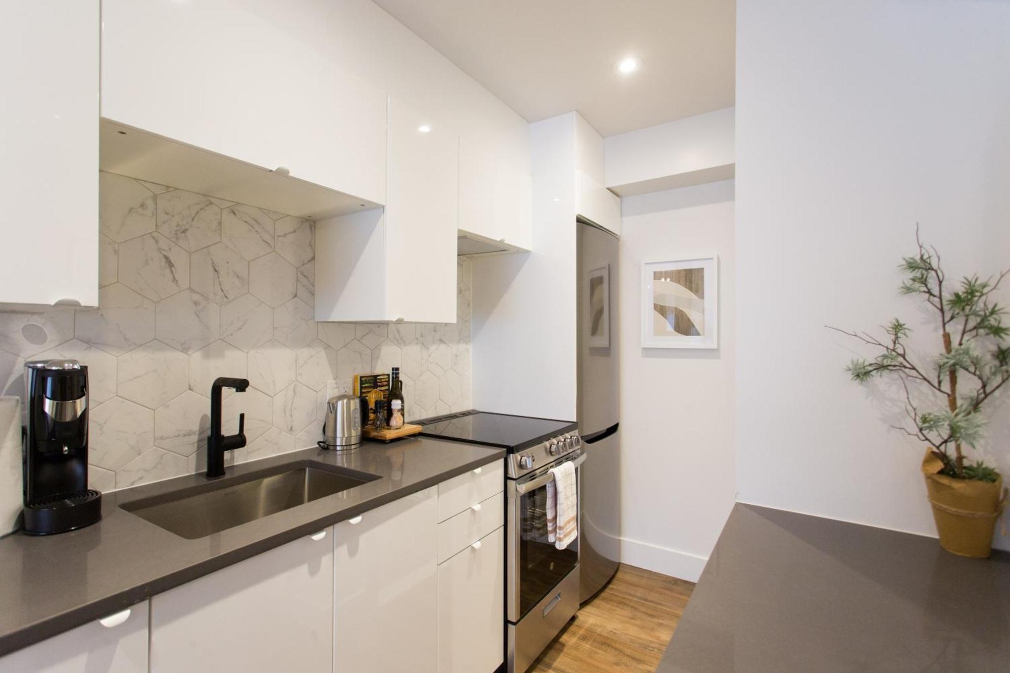 Scandinavian Studio With Full Kitchen And Bath By Den Stays Montreal Pokoj fotografie