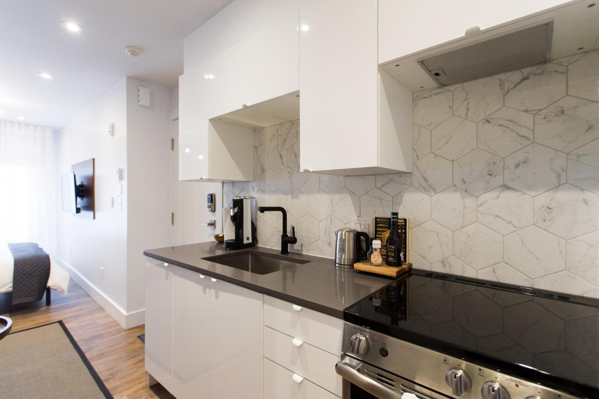 Scandinavian Studio With Full Kitchen And Bath By Den Stays Montreal Pokoj fotografie